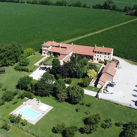Agriturismo Borgo Tecla Rosà Buitenkant foto