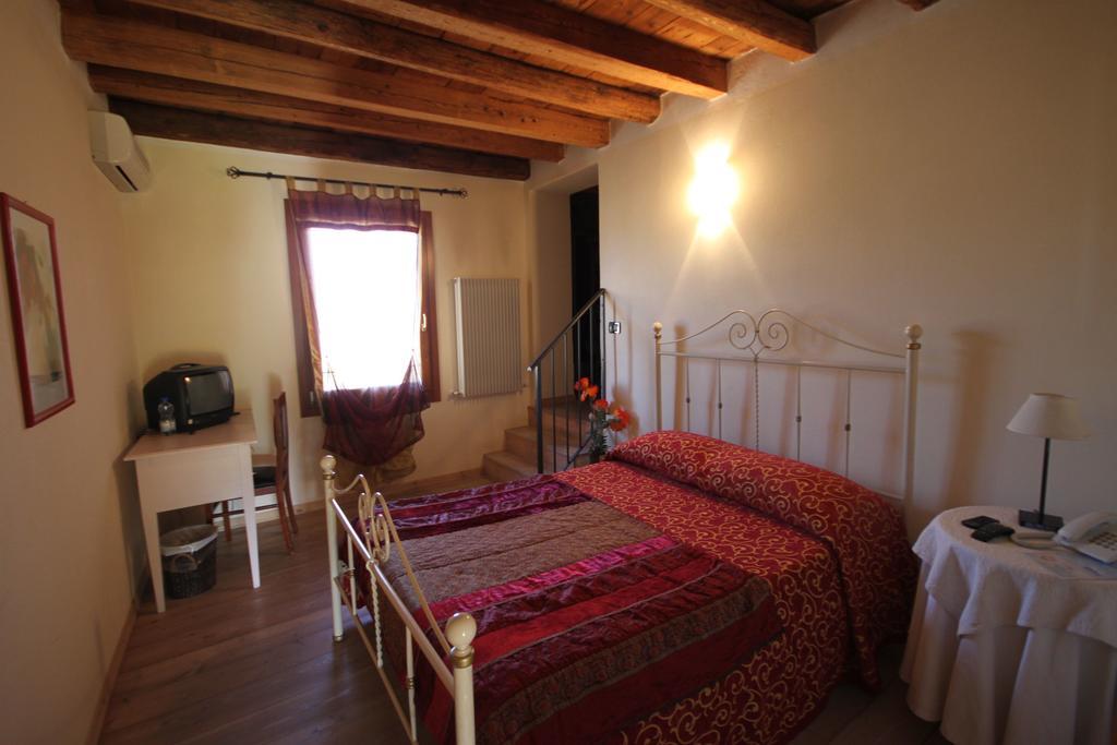 Agriturismo Borgo Tecla Rosà Kamer foto