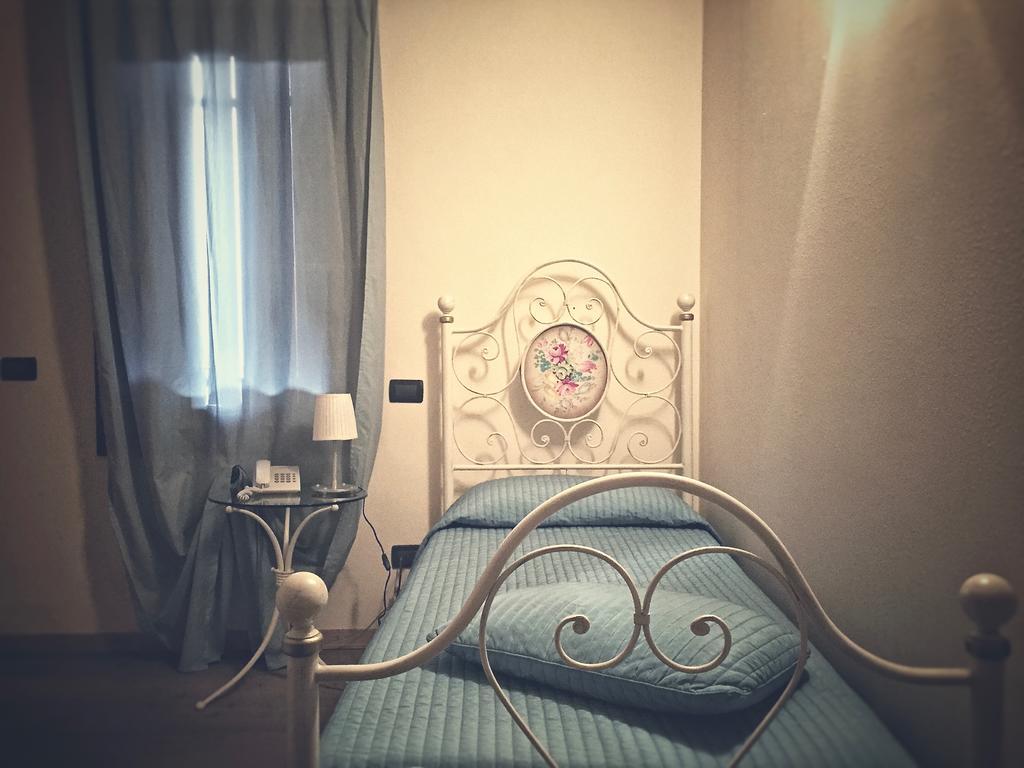 Agriturismo Borgo Tecla Rosà Buitenkant foto