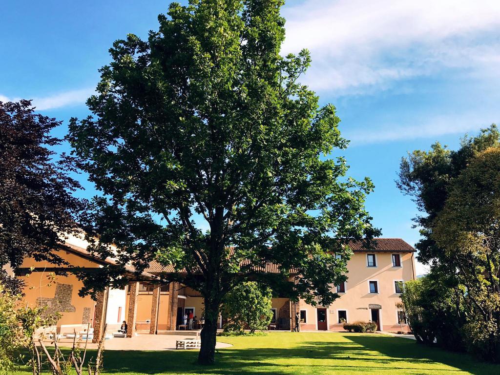 Agriturismo Borgo Tecla Rosà Buitenkant foto