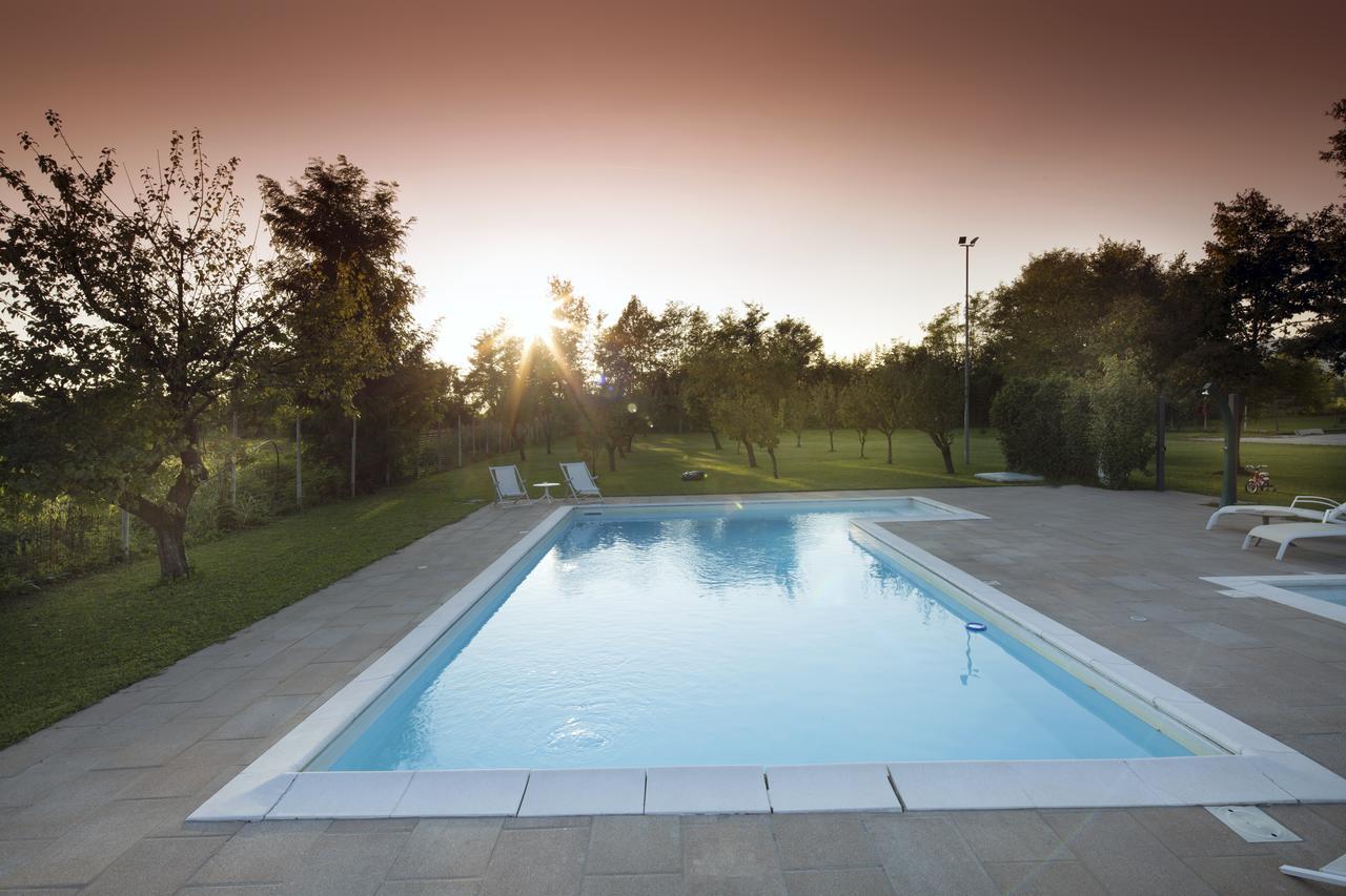 Agriturismo Borgo Tecla Rosà Buitenkant foto
